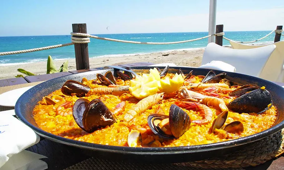 Restaurante Neptuno Mojácar pescado a la brasa playa