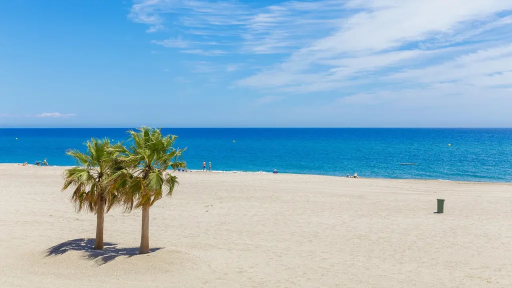 Playa de las Ventanicas Mojácar arena fina servicios