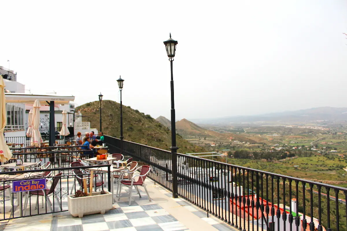 Mirador Plaza Nueva Mojácar Pueblo vistas Valle de las Pirámides terraza