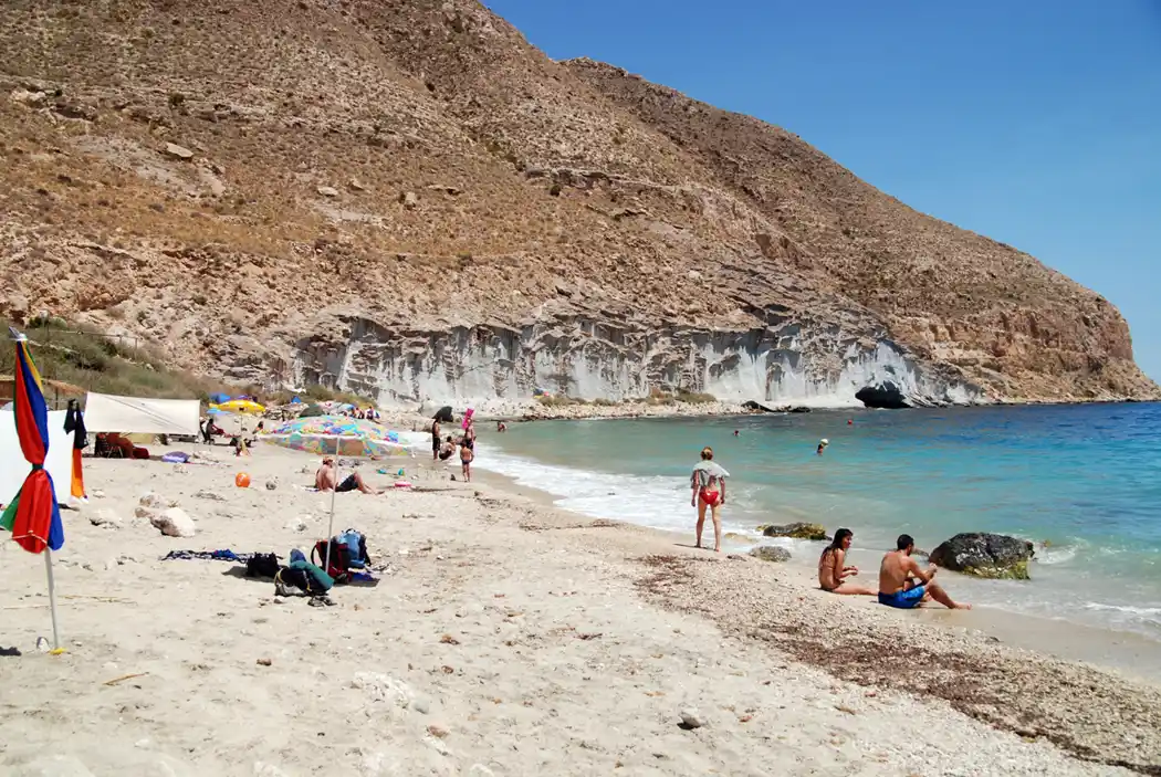 Vista general de la Cala de San Pedro, en Cabo de Gata