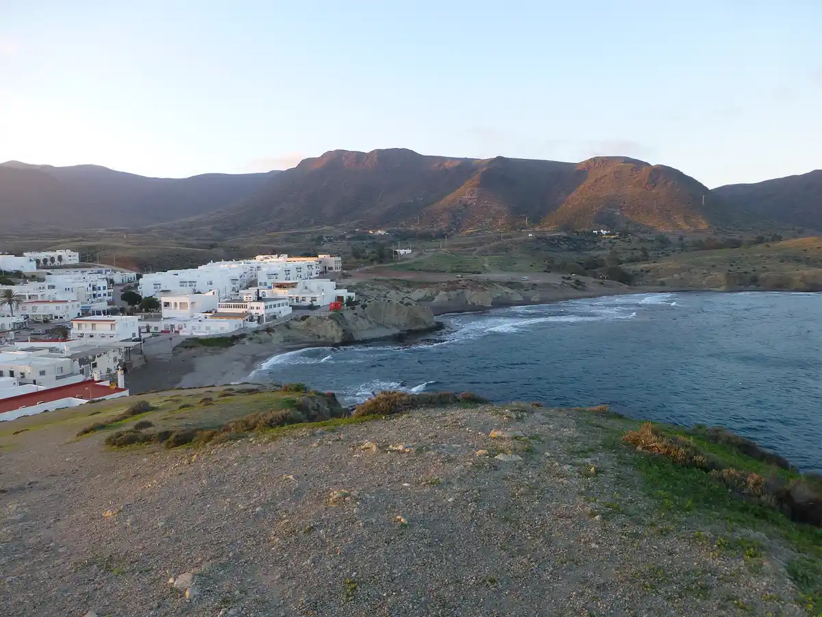 Playa del Peñón Blanco en La Isleta del Moro