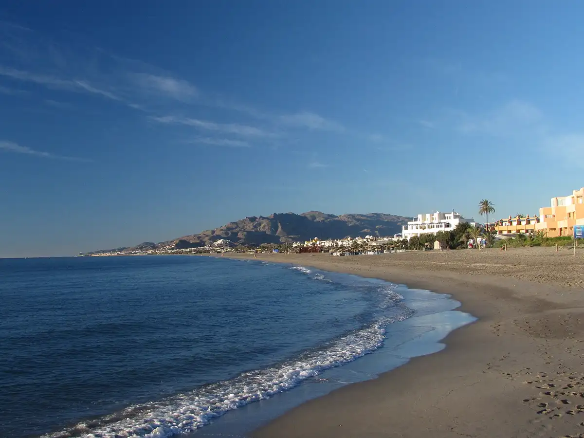El Playazo, la playa de arena de Vera Playa