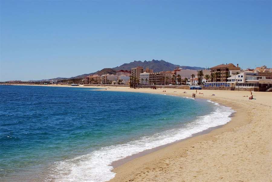 Playa del Pósito de Garrucha Bandera Azul aguas tranquilas Almería