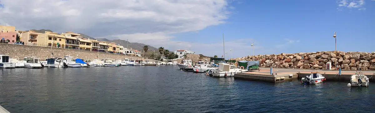 Puerto deportivo La Esperanza en Villaricos